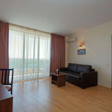 Hotel Central Golden Sands Exterior photo