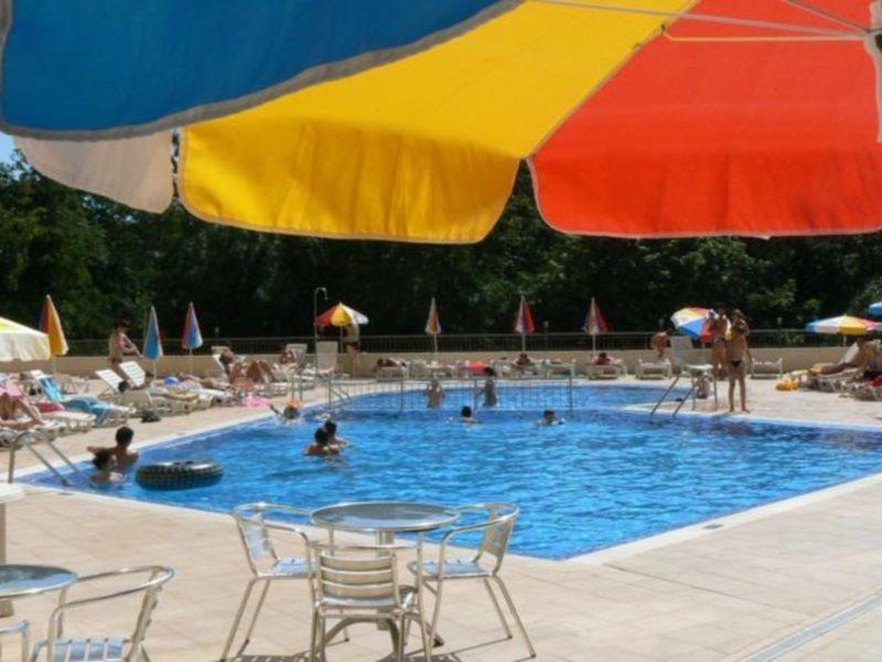 Hotel Central Golden Sands Exterior photo