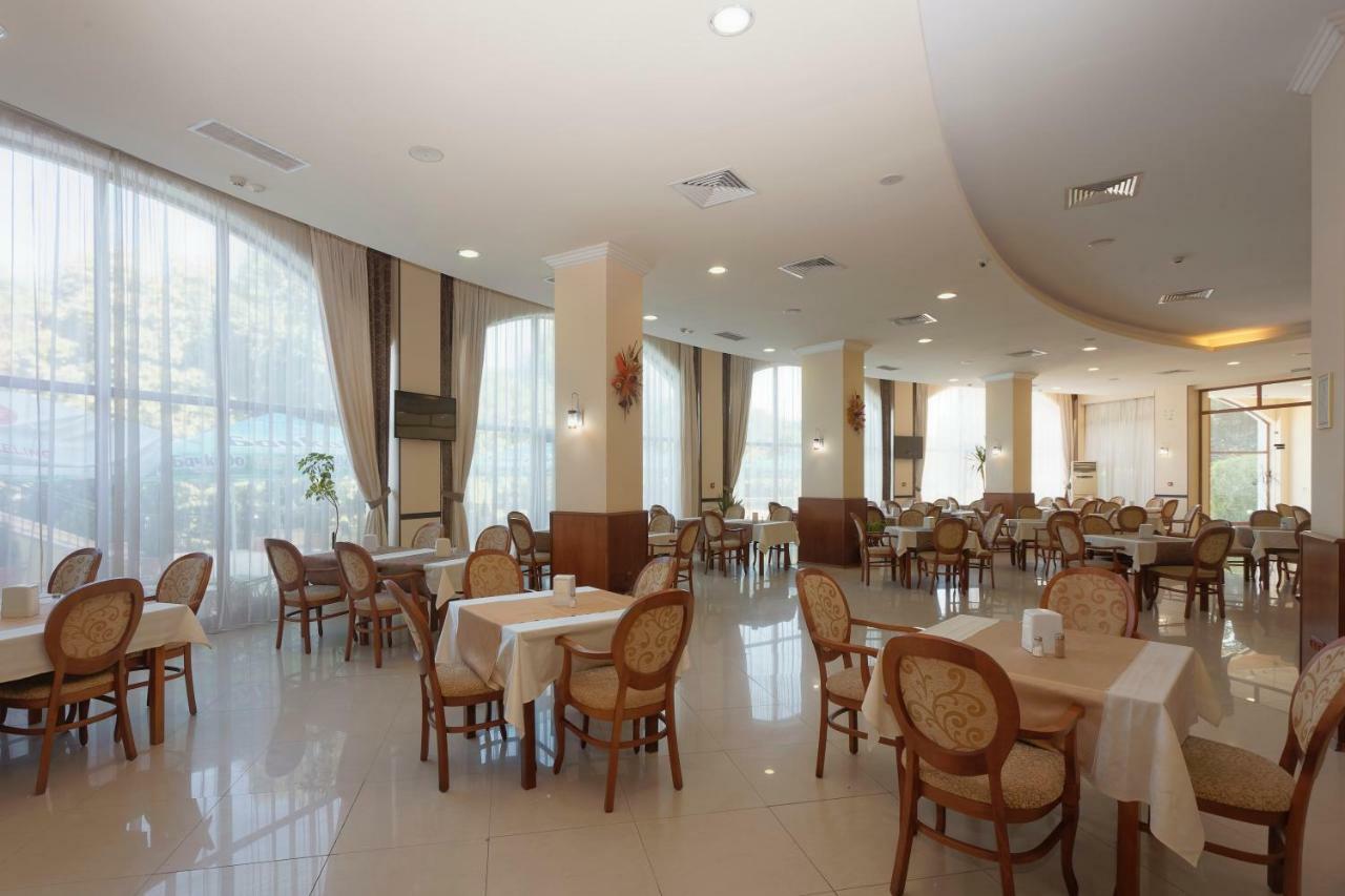 Hotel Central Golden Sands Exterior photo